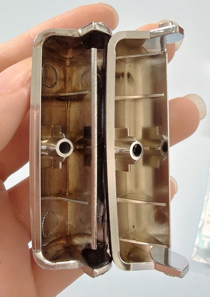 Ảnh tự chụp so sánh lẫy nồi cơm toshiba RC 18NMF thật giả Ảnh tự chụp so sánh lẫy nồi cơm toshiba RC 18NMF thật giả